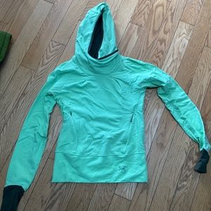 Arc’teryx sweater worn once